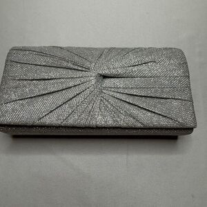 Elegant Silver Metallic Pleated Evening Clutch Bag – Formal Party Purse